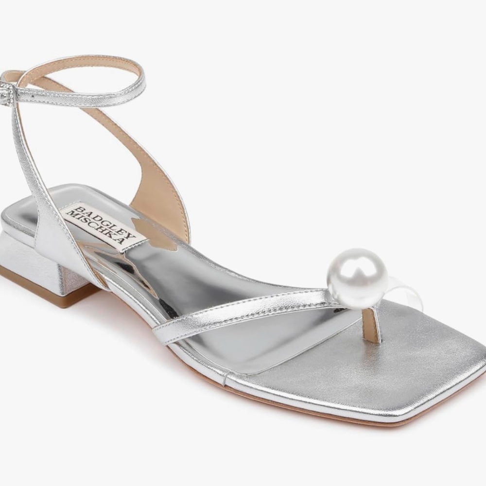Badgley Mischka Lola Sandals in Metallic Silver with a Pearl - Low Block Heel 🩶